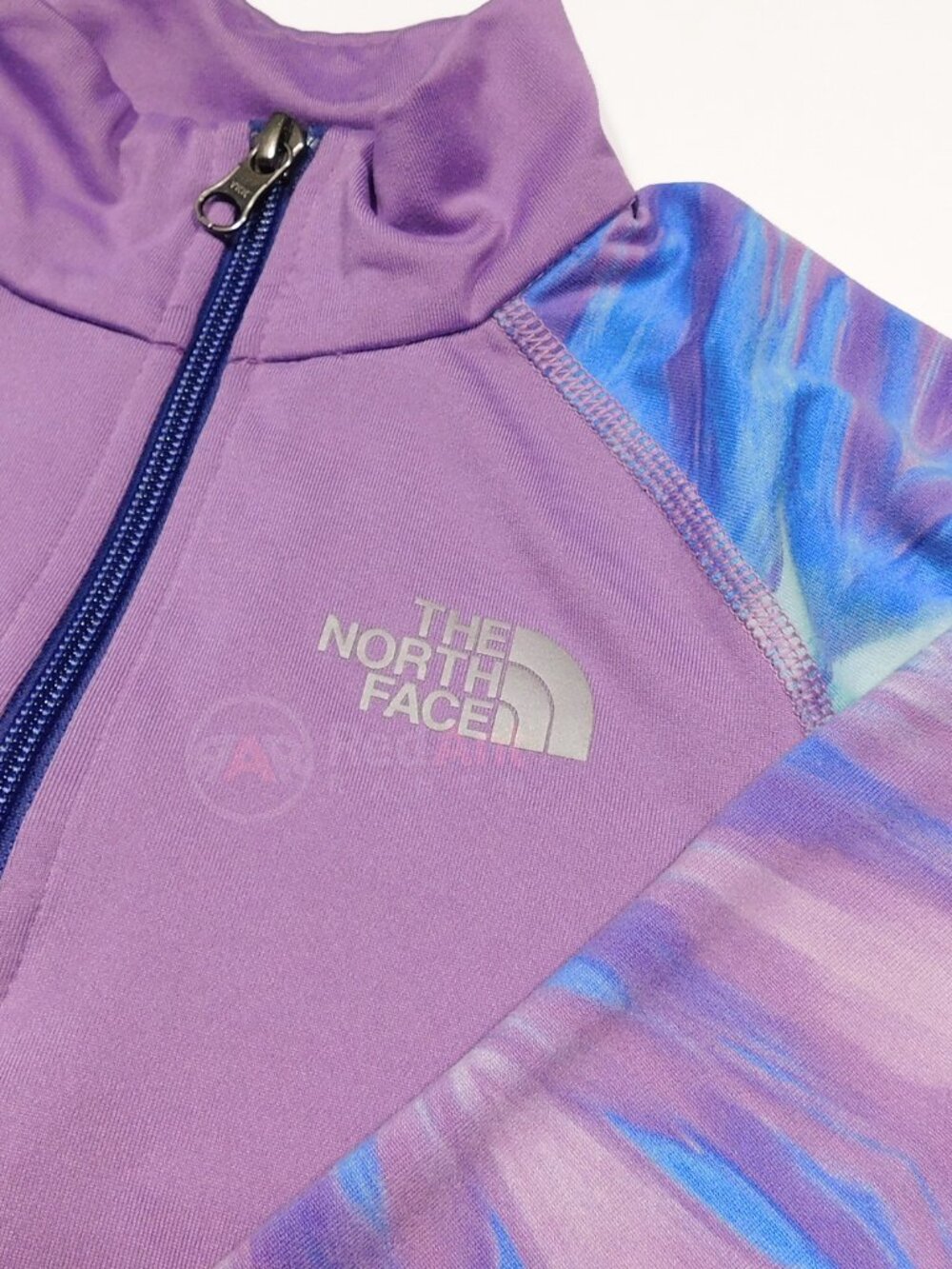 The North Face Flashdry Long Sleeve Pullover top with thumb holes / Girl 7 8